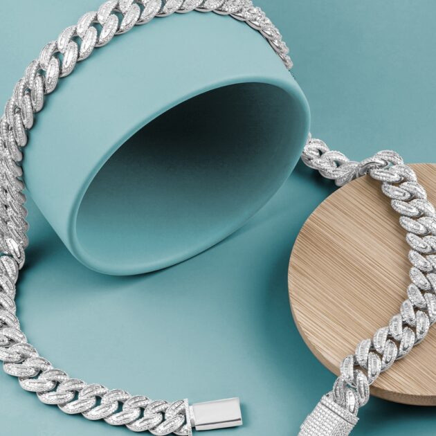 سلسلة العنق فخامة