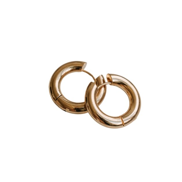 أقراط ذهبية